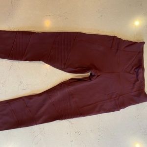 Athleta XS Moto Tight Legging